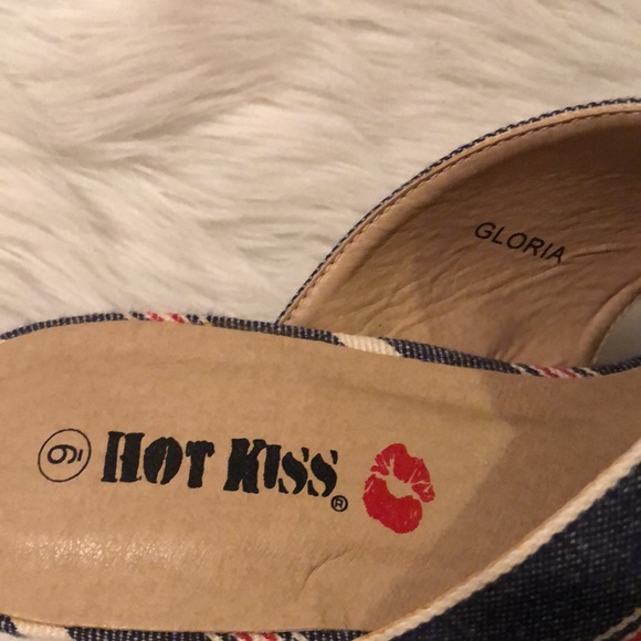 Hot Kiss “Gloria” Denim Fabric Slide Sandals - Picture 5 of 6